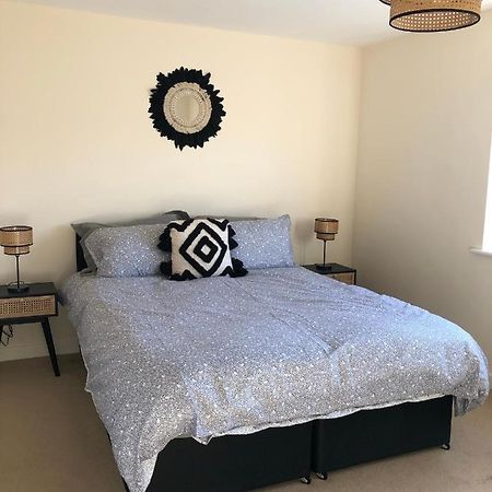 Bray House - Perfect For Large Groups Villa Wolverhampton Bagian luar foto