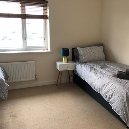 Bray House - Perfect For Large Groups Villa Wolverhampton Bagian luar foto