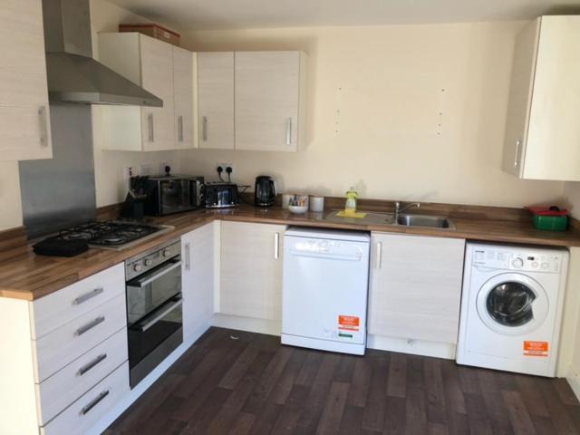 Bray House - Perfect For Large Groups Villa Wolverhampton Bagian luar foto